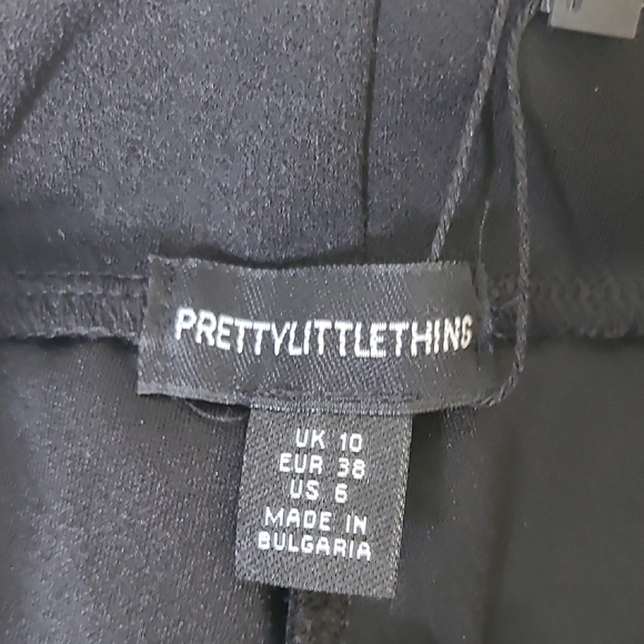 PrettyLittleThing High Waist Black Shorts - Picture 4 of 6